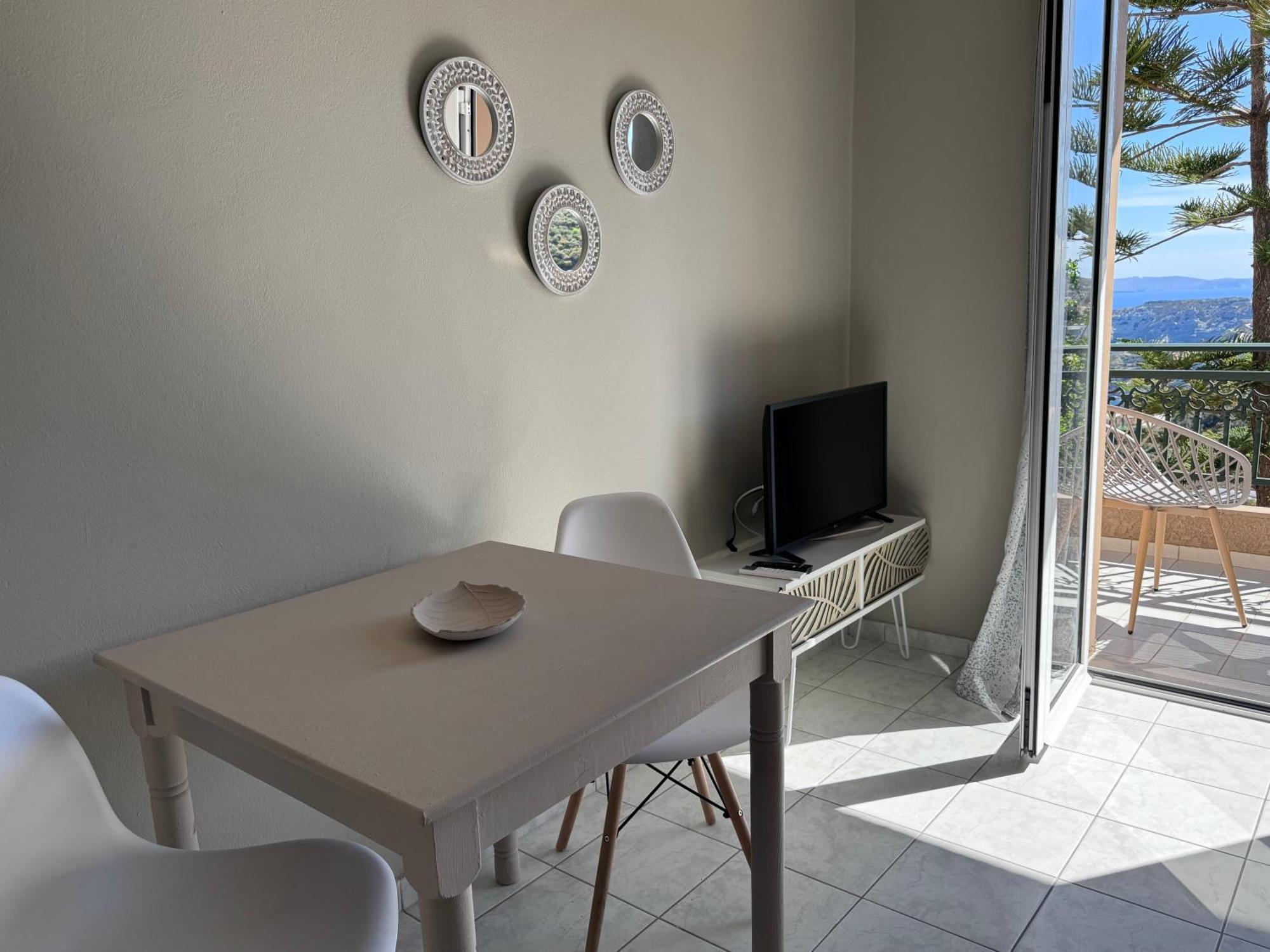 Golden View Apartment Agia Pelagia Екстериор снимка