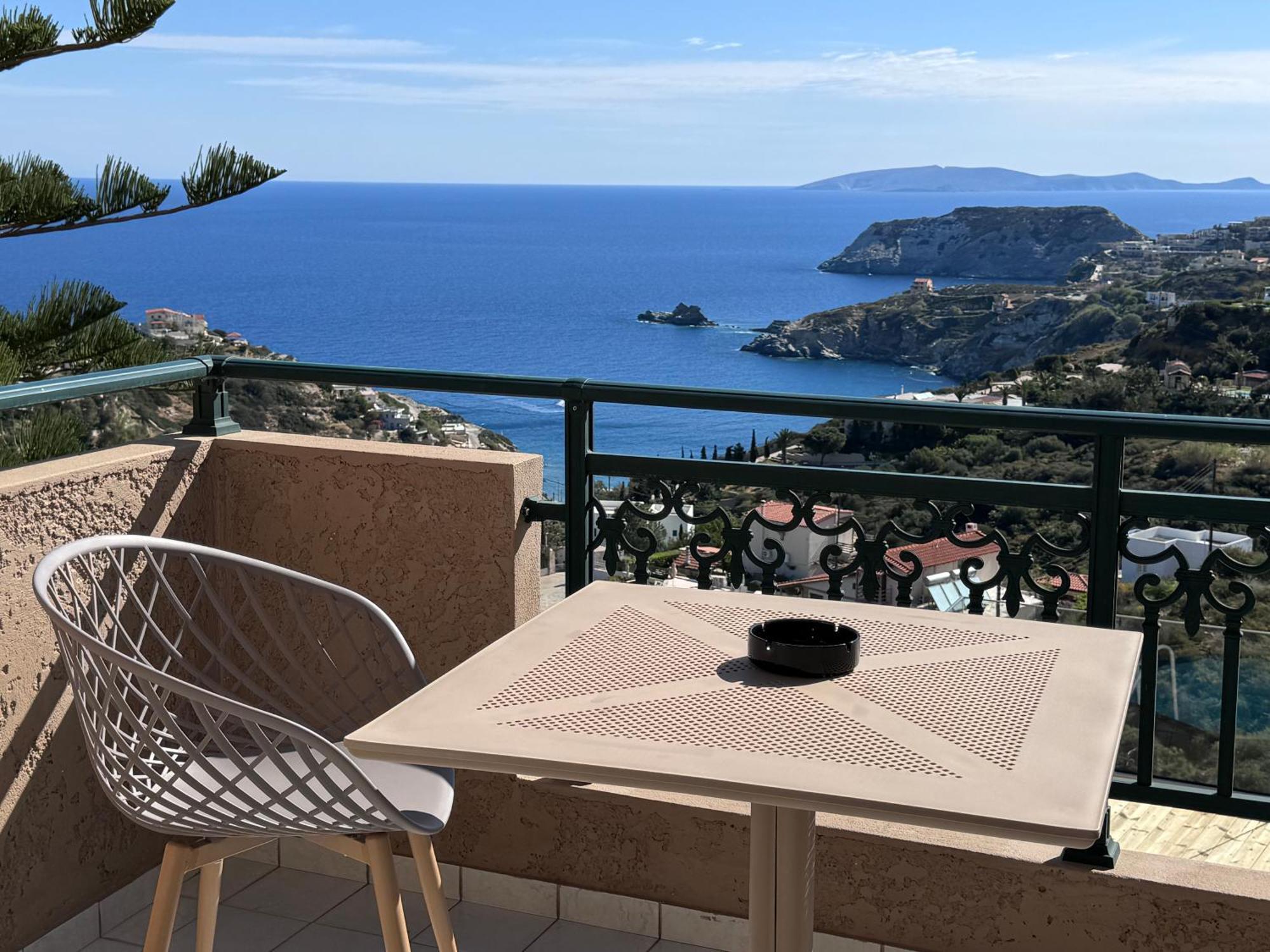 Golden View Apartment Agia Pelagia Екстериор снимка
