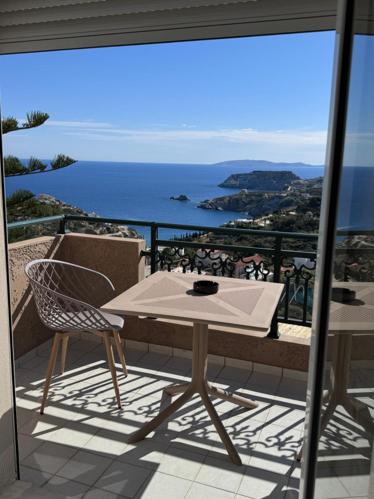 Golden View Apartment Agia Pelagia Екстериор снимка