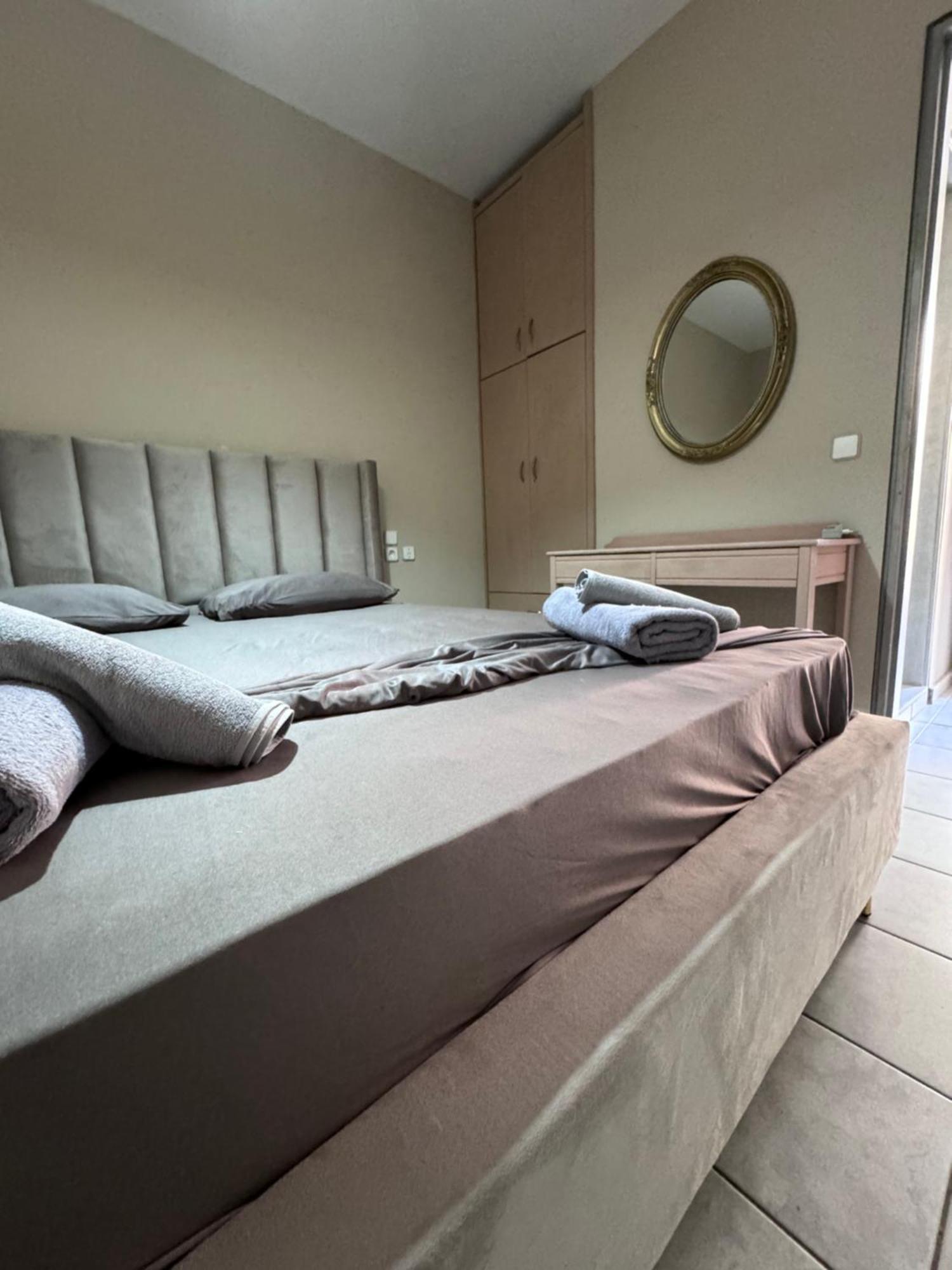 Golden View Apartment Agia Pelagia Екстериор снимка